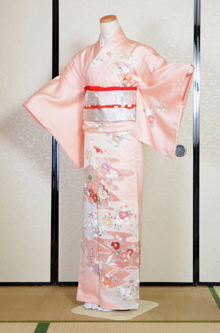 Japanese kimono. kimono for women. kimono female. houmongi kimono. tsukesage kimono.irotomesode. Japanese women obi belt. Tradiitonal obi. pre-tied obi. Obi age. Obi jime. kimono accessories.
