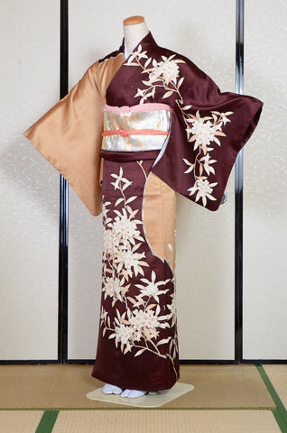 Japanese kimono. kimono for women. kimono female. houmongi kimono. tsukesage kimono.