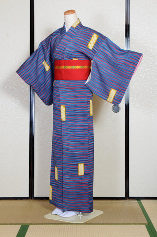 Japanese kimono. kimono for women. kimono female. komon kimono. muji kimono.