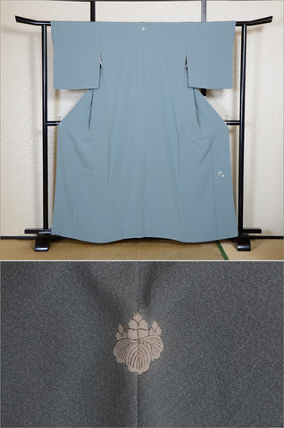 Japanese kimono. kimono for women. kimono female. komon kimono. muji kimono.tsumugi kimono.