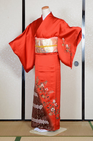 Japanese kimono. kimono for women. kimono female. houmongi kimono. tsukesage kimono.irotomesode. Japanese women obi belt. Tradiitonal obi. pre-tied obi. Obi age. Obi jime. kimono accessories.