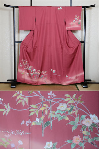 Japanese kimono. kimono for women. kimono female. houmongi kimono. tsukesage kimono.