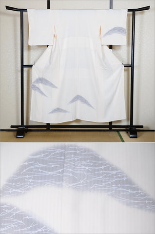Japanese kimono. kimono for women. kimono female. houmongi kimono. tsukesage kimono.irotomesode.