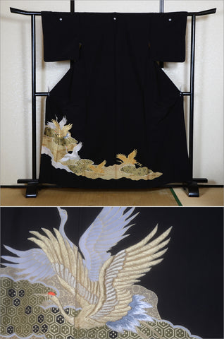 Japanese kimono. kimono for women. kimono female. black formal kimono. 