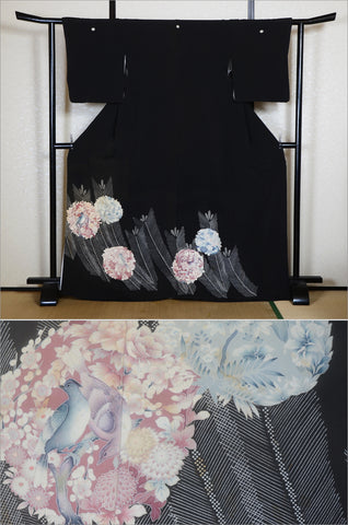 Japanese kimono. kimono for women. kimono female. black formal kimono. 