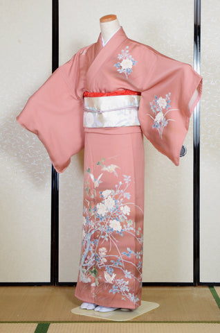 Japanese kimono. kimono for women. kimono female. houmongi kimono. tsukesage kimono.irotomesode. Japanese women obi belt. Tradiitonal obi. pre-tied obi. Obi age. Obi jime. kimono accessories.