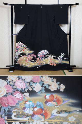 Japanese kimono. kimono for women. kimono female. black formal kimono. 