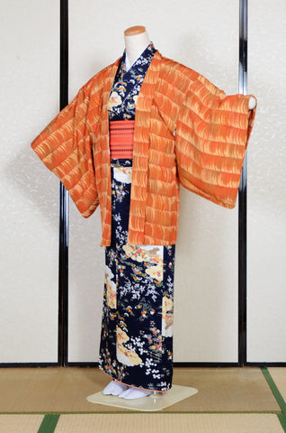 Japanese kimono. kimono for women. kimono female. komon kimono. muji kimono.tsumugi kimono.