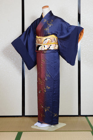 Japanese kimono. kimono for women. kimono female. houmongi kimono. tsukesage kimono.