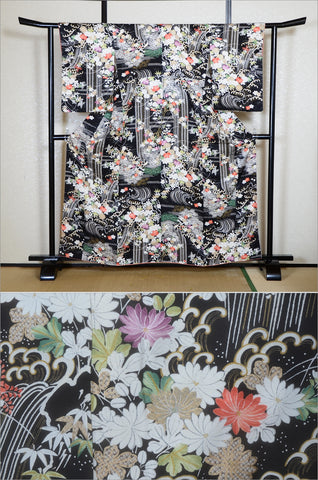 Japanese kimono. kimono for women. kimono female. komon kimono. muji kimono.tsumugi kimono.