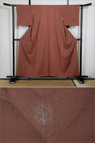 Japanese kimono. kimono for women. kimono female. komon kimono. muji kimono.tsumugi kimono.