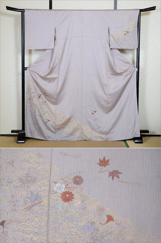 Japanese kimono. kimono for women. kimono female. houmongi kimono. tsukesage kimono.irotomesode.