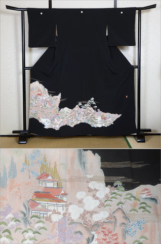 Japanese kimono. kimono for women. kimono female. black formal kimono. 