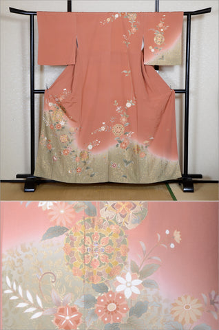 Japanese kimono. kimono for women. kimono female. houmongi kimono. tsukesage kimono.