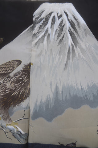 men kimono. Japanese kimono for men. montsuki hakama. kimono jacket hakama set. kimono and jacket and hakama.