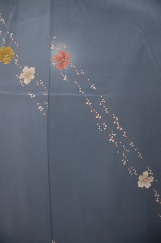 Japanese kimono. kimono for women. kimono female. komon kimono. muji kimono.tsumugi kimono.