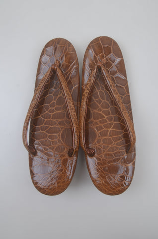 Zori sandals. kimono accessories.