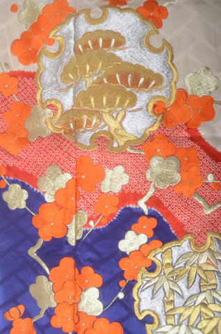 Japanese kimono. Uchikake. Kakeshita. hikifurisode. Bridal kimono.  wedding kimono. kimono for women. kimono female.
