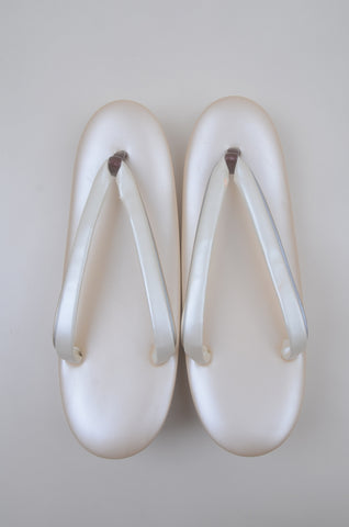 Zori sandals. kimono accessories.