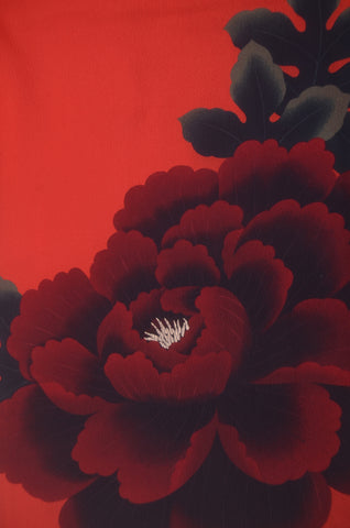 Furisode kimono. Long sleeved kimono. Japanese kimono. maiko kimono. geisha kimono.