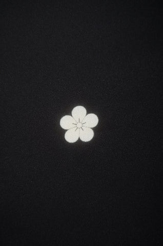 Japanese kimono. kimono for women. kimono female. black formal kimono. 
