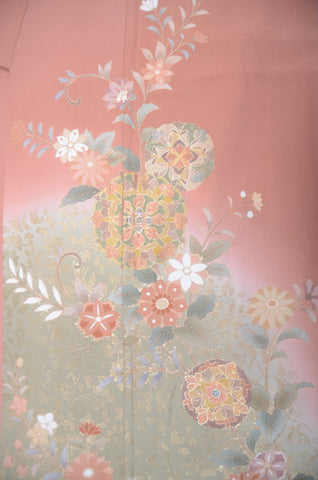 Japanese kimono. kimono for women. kimono female. houmongi kimono. tsukesage kimono.irotomesode.