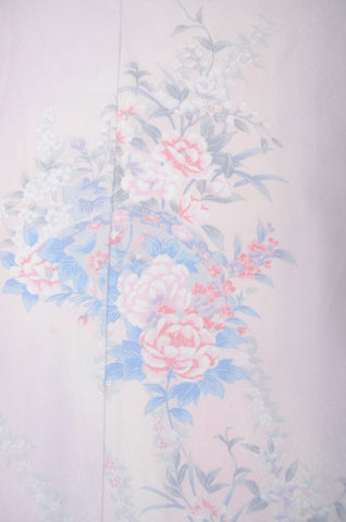 Japanese kimono. kimono for women. kimono female. houmongi kimono. tsukesage kimono.irotomesode.