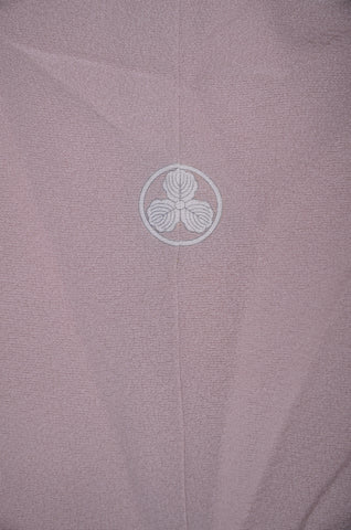 Japanese kimono. kimono for women. kimono female. houmongi kimono. tsukesage kimono.irotomesode.