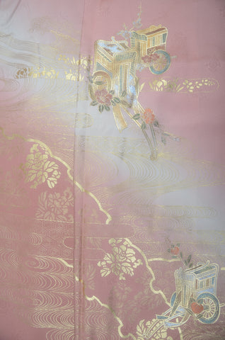 Japanese kimono. kimono for women. kimono female. houmongi kimono. tsukesage kimono.irotomesode.