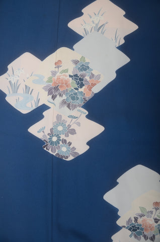 Japanese kimono. kimono for women. kimono female. houmongi kimono. tsukesage kimono.irotomesode.