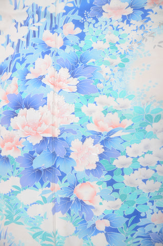 Furisode kimono. Long sleeved kimono. Japanese kimono. Japanese women obi belt. Tradiitonal obi. pre-tied obi. Obi age. Obi jime. kimono accessories.