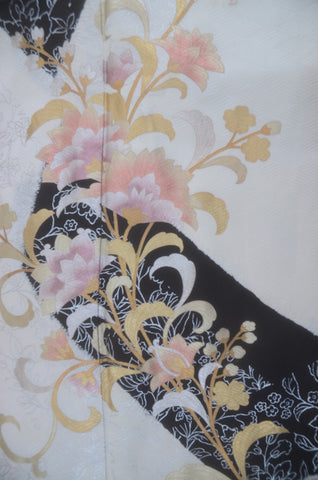 Furisode kimono. Long sleeved kimono. Japanese kimono. Japanese women obi belt. Tradiitonal obi. pre-tied obi. Obi age. Obi jime. kimono accessories.