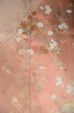 Japanese kimono. kimono for women. kimono female. houmongi kimono. tsukesage kimono.