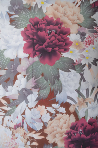 Furisode kimono. Long sleeved kimono. Japanese kimono. maiko kimono. geisha kimono.