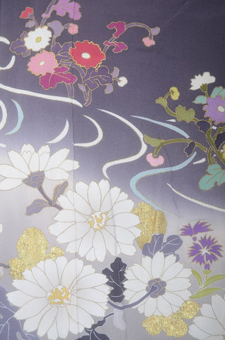 Furisode kimono. Long sleeved kimono. Japanese kimono. maiko kimono. geisha kimono.