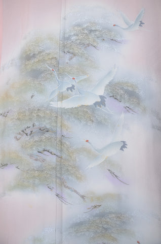 Japanese kimono. kimono for women. kimono female. houmongi kimono. tsukesage kimono.irotomesode.