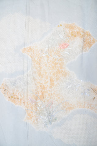 Japanese kimono. kimono for women. kimono female. houmongi kimono. tsukesage kimono.irotomesode.