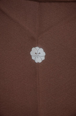 Japanese kimono. kimono for women. kimono female. houmongi kimono. tsukesage kimono.irotomesode.