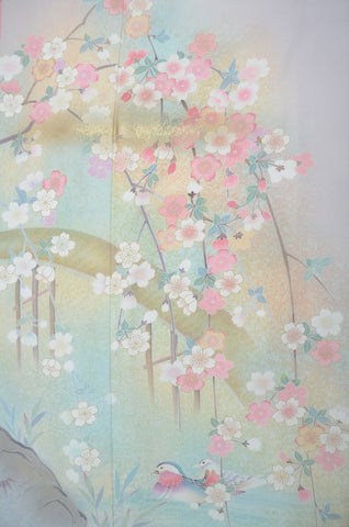 Japanese kimono. kimono for women. kimono female. houmongi kimono. tsukesage kimono.irotomesode.
