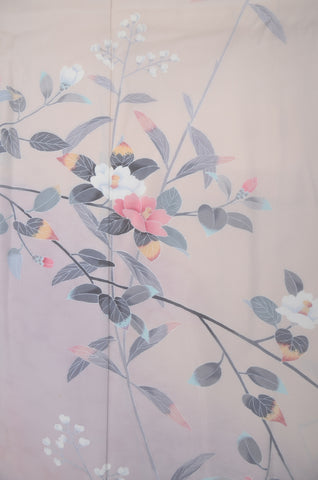 Japanese kimono. kimono for women. kimono female. houmongi kimono. tsukesage kimono.irotomesode.