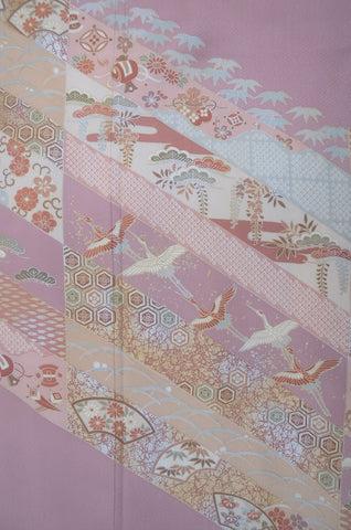 Japanese kimono. kimono for women. kimono female. houmongi kimono. tsukesage kimono.irotomesode. Japanese women obi belt. Tradiitonal obi. pre-tied obi. Obi age. Obi jime. kimono accessories.