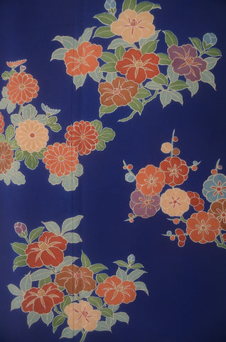 Japanese kimono. kimono for women. kimono female. komon kimono. muji kimono.tsumugi kimono.