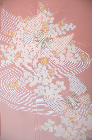 Japanese kimono. kimono for women. kimono female. houmongi kimono. tsukesage kimono.