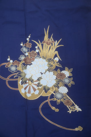 Furisode kimono. Long sleeved kimono. Japanese kimono. Japanese women obi belt. Tradiitonal obi. pre-tied obi. Obi age. Obi jime. kimono accessories.