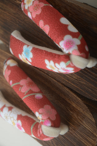 Kids  geta sandals.kimono accessories.