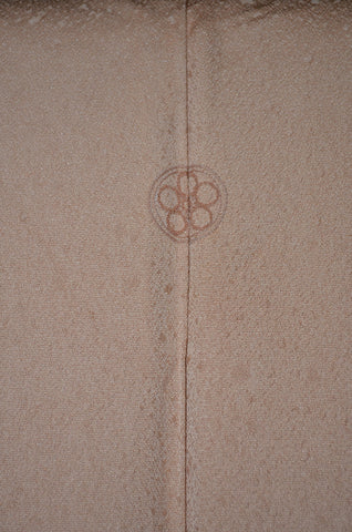 Japanese kimono. kimono for women. kimono female. komon kimono. muji kimono.tsumugi kimono.