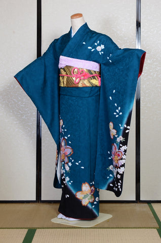 japanese kimono dress 113 Perfect for adding cultural flair. White & Red Japanese Sleeve