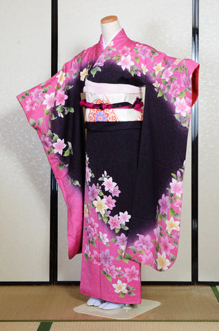Furisode kimono. Long sleeved kimono. Japanese kimono. Japanese women obi belt. Tradiitonal obi. pre-tied obi. Obi age. Obi jime. kimono accessories.