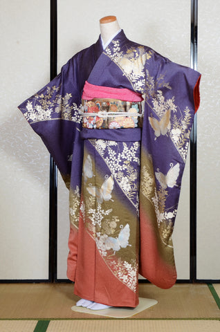 Furisode kimono. Long sleeved kimono. Japanese kimono. Japanese women obi belt. Tradiitonal obi. pre-tied obi. Obi age. Obi jime. kimono accessories.