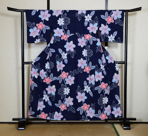 Archive Yukata – Traditional Pattern (Women / One of a Kind) W-AT #120
